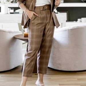 BANANA REPUBLIC | Plaid Paper Bag Waist Cropped Pants/Trousers with Buck…